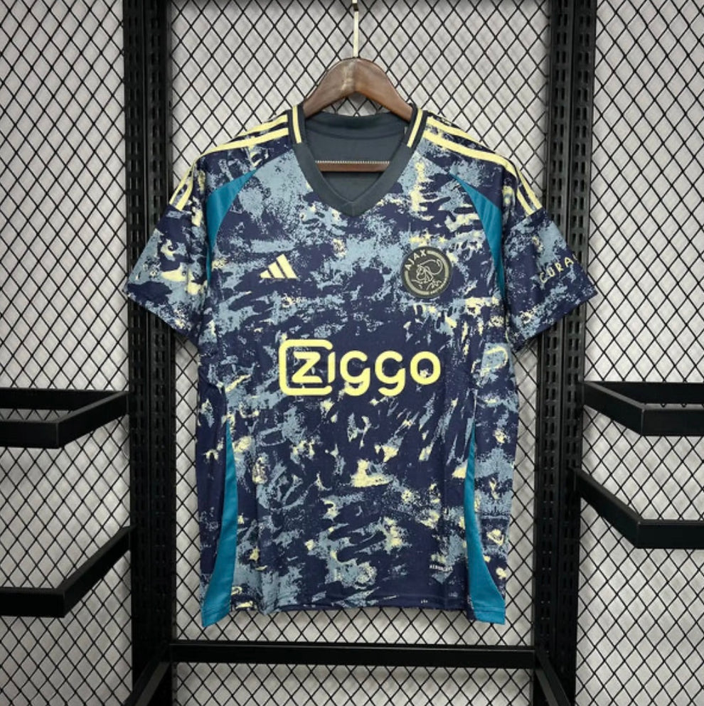 Ajax extérieur 2024-2025