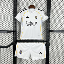 Ensemble Short Real Madrid domicile 2025-2026