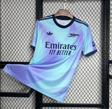 Tercera equipación del Arsenal 2024-2025