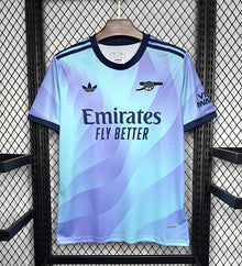 Tercera equipación del Arsenal 2024-2025