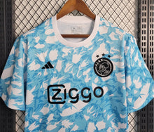 Tercera equipación del Ajax 2023-2024