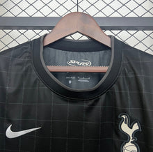 Tottenham extérieur 2025-2026