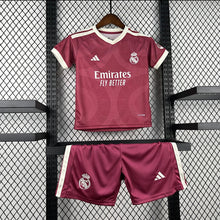Ensemble short Real Madrid third 2026-2027