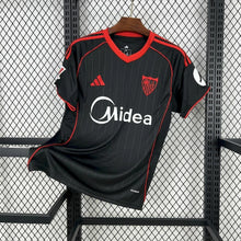 Tercera equipación del Sevilla FC 2025-2026