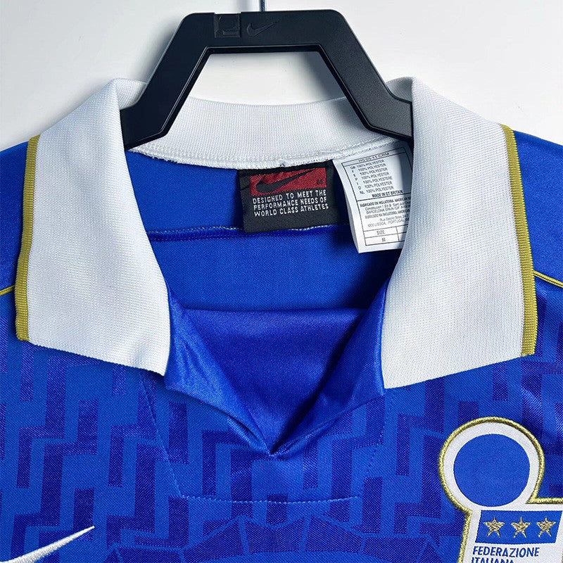 Retro Italia local 1995