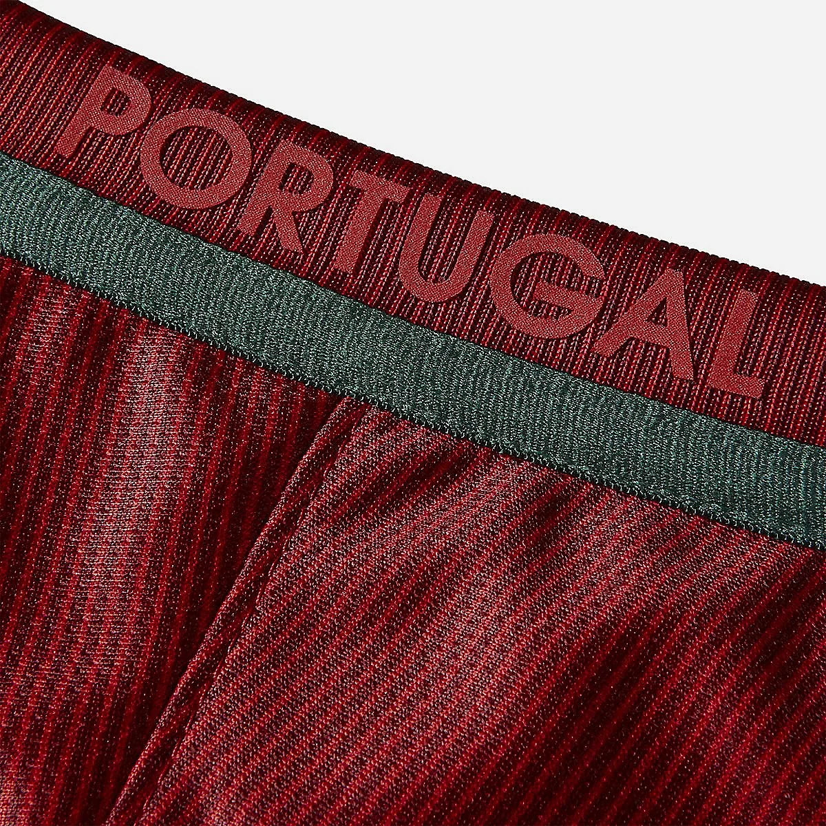 Retro Portugal domicile 2016