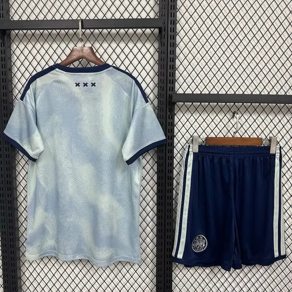 Ensemble short Ajax third 2026-2027